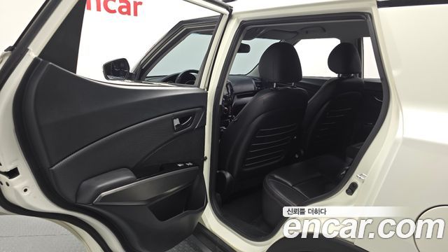 KG Mobility (SsangYong) Tivoli Air Diesel IX 4WD 2019 — фото 26