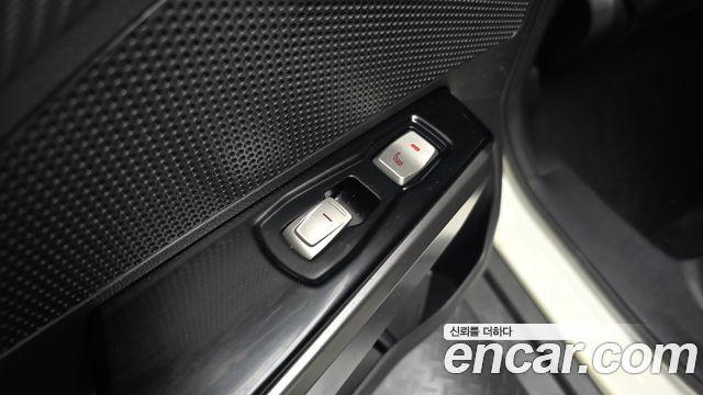 KG Mobility (SsangYong) Tivoli Air Diesel IX 4WD 2019 — фото 31
