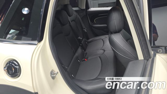 MINI Cooper S 5Door Classic Launch Pack Third Generation 2022 — фото 11