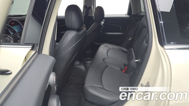 MINI Cooper S 5Door Classic Launch Pack Third Generation 2022 — фото 12