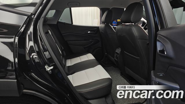 Chevrolet Trax Crossover 1.2 Red Line 2025 — фото 12