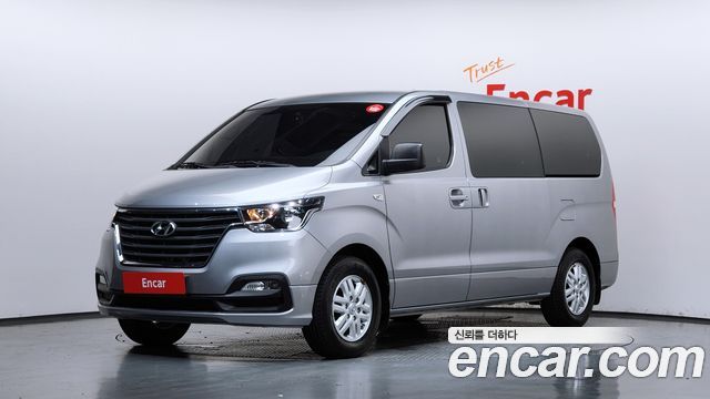 Hyundai Grand Starex Van 3-Seater Smart