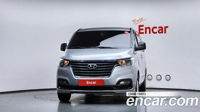 Hyundai Grand Starex Van 3-Seater Smart 2021 — фото 3