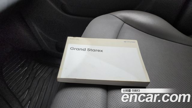 Hyundai Grand Starex Van 3-Seater Smart 2021 — фото 36