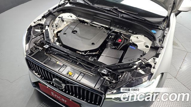 Volvo XC60 (II) B6 Inscirtion 2022 — фото 6