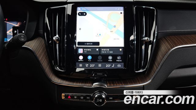 Volvo XC60 (II) B6 Inscirtion 2022 — фото 14