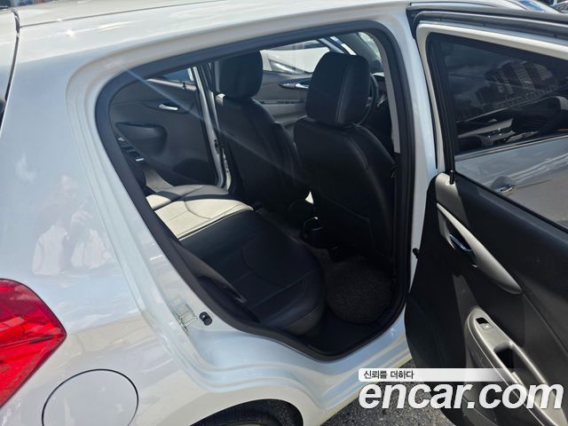Chevrolet Next Spark LTZ 2017 — фото 17