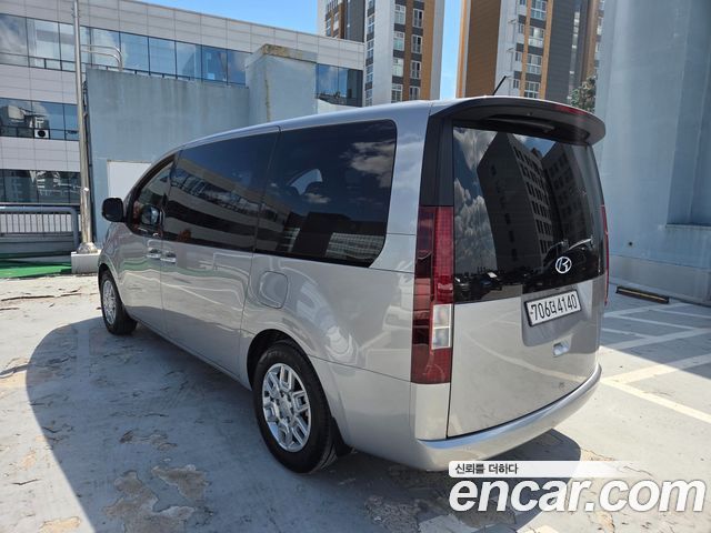 Hyundai Staria Tourer 11-Seater Modern 2023 — фото 2
