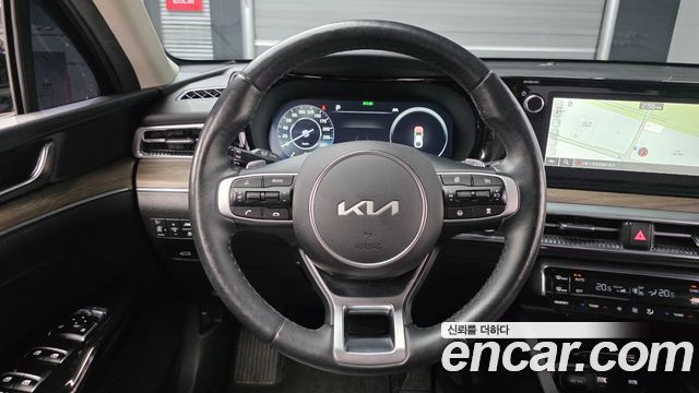 Kia K5 (III) 2.0 Noblesse 2023 — фото 12