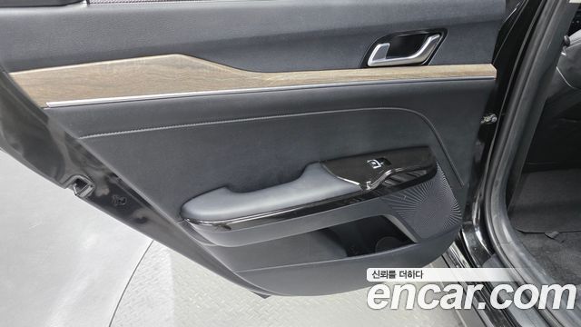 Kia K5 (III) 2.0 Noblesse 2023 — фото 25