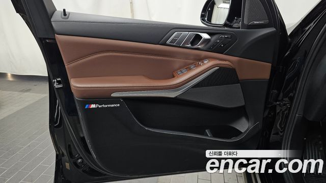 BMW X7 (G07) xDrive 40i Design Pure Excellence 7-Seater 2022 — фото 24