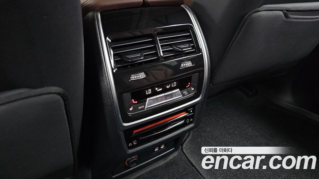BMW X7 (G07) xDrive 40i Design Pure Excellence 7-Seater 2022 — фото 31