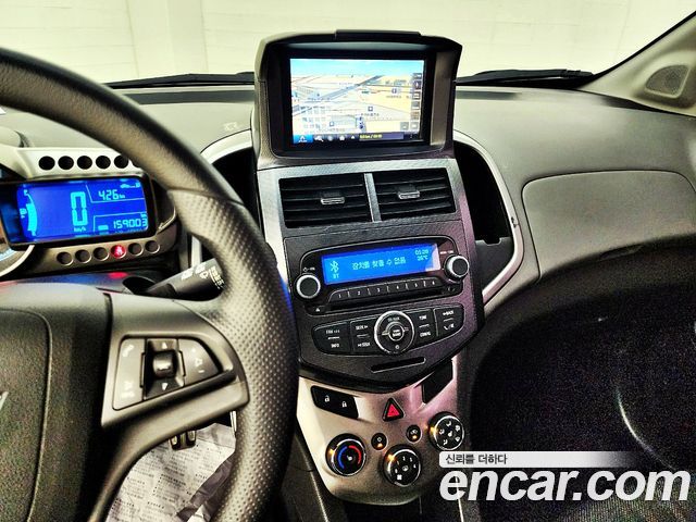Chevrolet Aveo Hatchback 1.4 Turbo LS Standard 2015 — фото 18