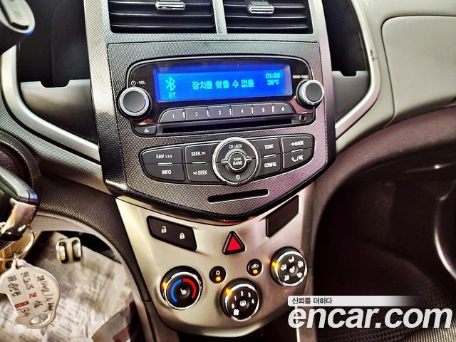 Chevrolet Aveo Hatchback 1.4 Turbo LS Standard 2015 — фото 21