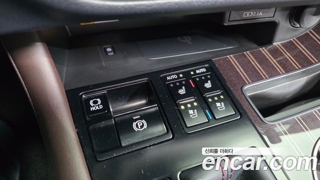 Lexus RX450h (IV) Executive 2022 — фото 17
