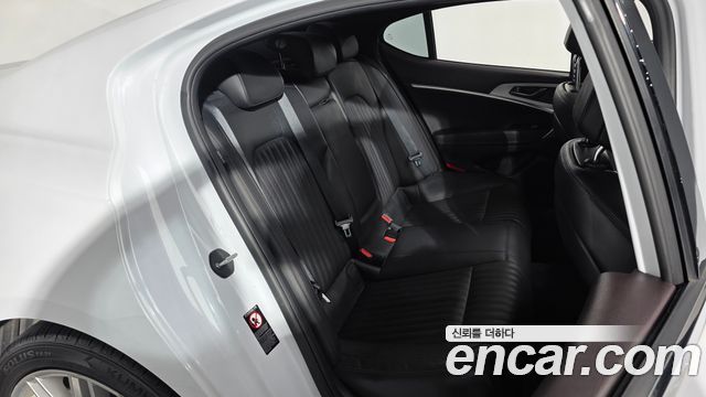 Genesis G70 2.2D Elite 2019 — фото 11