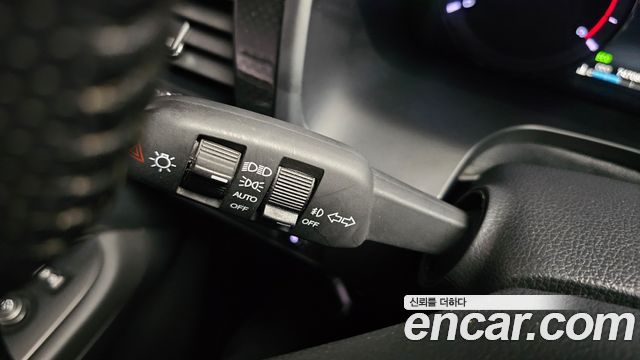 KG Mobility (SsangYong) Rexton Sports Khan Diesel 2.2 2WD Prestige Special (5-Link) 2021 — фото 27