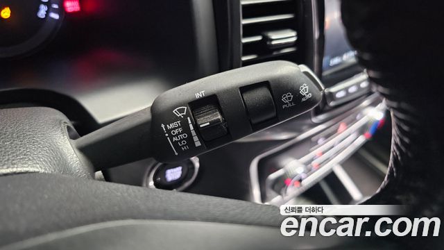 KG Mobility (SsangYong) Rexton Sports Khan Diesel 2.2 2WD Prestige Special (5-Link) 2021 — фото 28