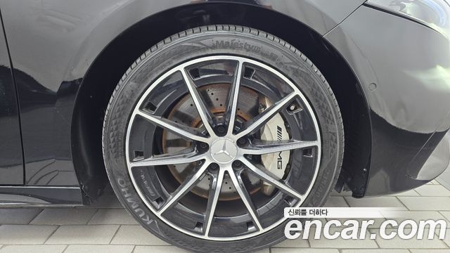 Mercedes-Benz A-Class (W177) AMG A35 4MATIC Sedan 2024 — фото 21