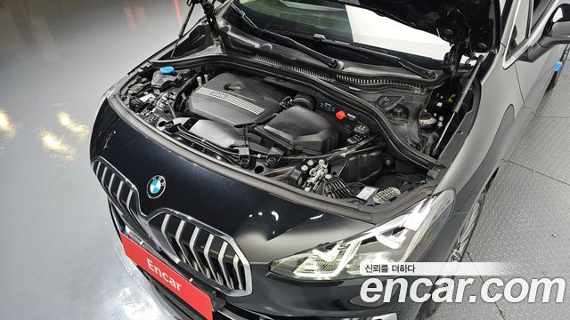 BMW 2 Series Active Tourer (U06) 220i Luxury 2024 — фото 6