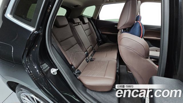 BMW 2 Series Active Tourer (U06) 220i Luxury 2024 — фото 11
