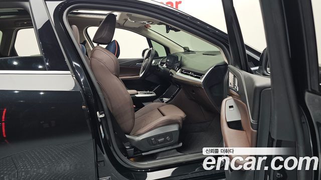 BMW 2 Series Active Tourer (U06) 220i Luxury 2024 — фото 26