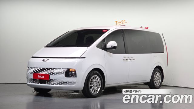 Hyundai Staria Tourer 11-Seater Modern