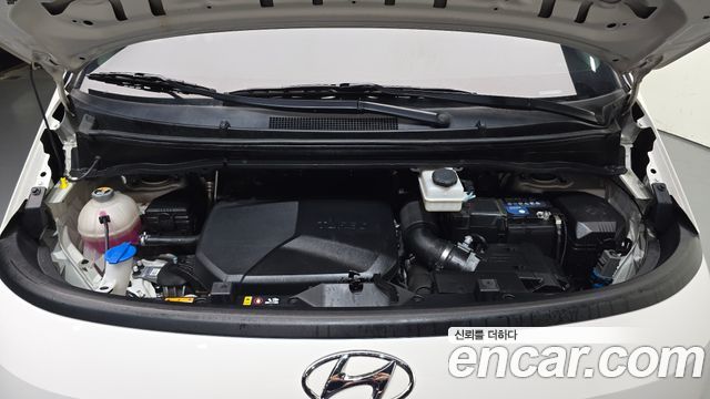Hyundai Staria Tourer 11-Seater Modern 2022 — фото 6