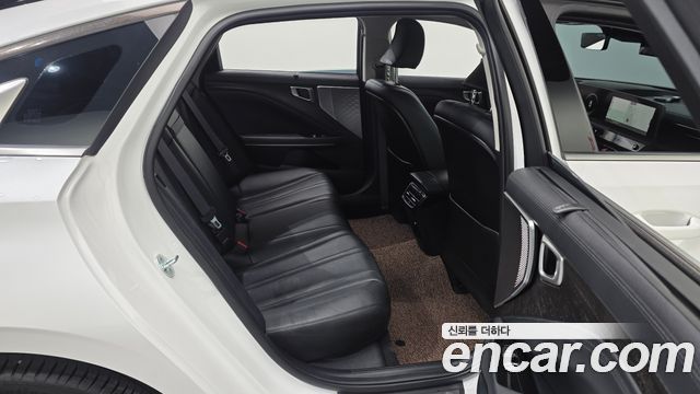 Kia K8 2.5 Gasoline 2WD Noblesse 2022 — фото 12