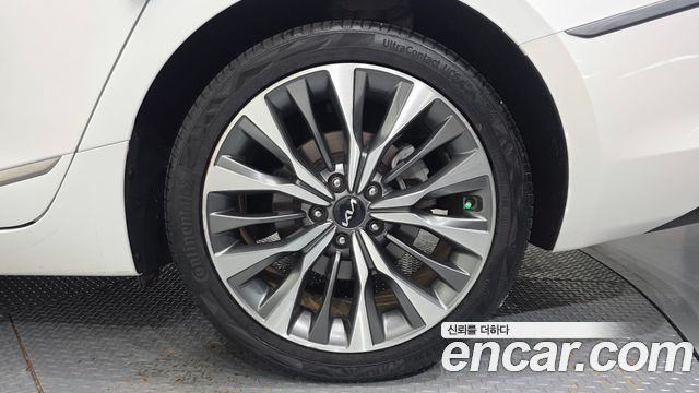 Kia K8 2.5 Gasoline 2WD Noblesse 2022 — фото 21