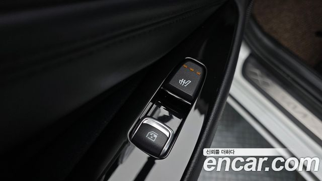 Kia K8 2.5 Gasoline 2WD Noblesse 2022 — фото 28