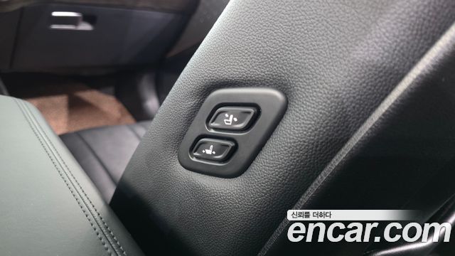 Kia K8 2.5 Gasoline 2WD Noblesse 2022 — фото 31