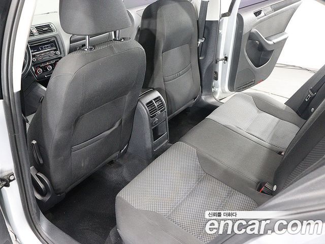 Volkswagen Jetta 1.6 TDI Blue Motion 6th 2014 — фото 7