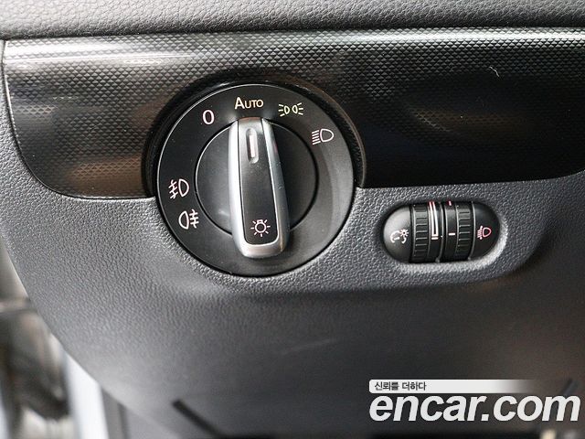 Volkswagen Jetta 1.6 TDI Blue Motion 6th 2014 — фото 17
