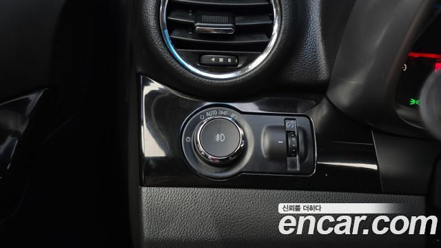Chevrolet Orlando 2.0 Diesel LTZ Premium 2012 — фото 17