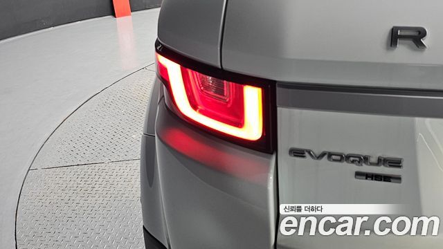 Land Rover Range Rover Evoque 2.0 TD4 HSE 2018 — фото 23