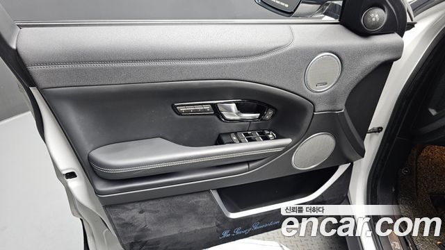 Land Rover Range Rover Evoque 2.0 TD4 HSE 2018 — фото 24