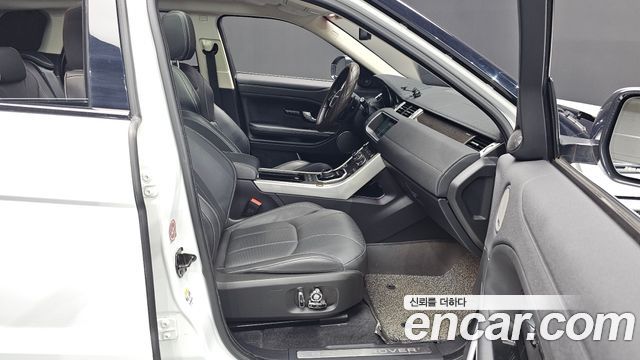 Land Rover Range Rover Evoque 2.0 TD4 HSE 2018 — фото 26