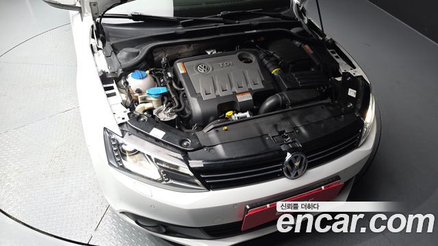 Volkswagen Jetta 2.0 TDI 6th 2014 — фото 6