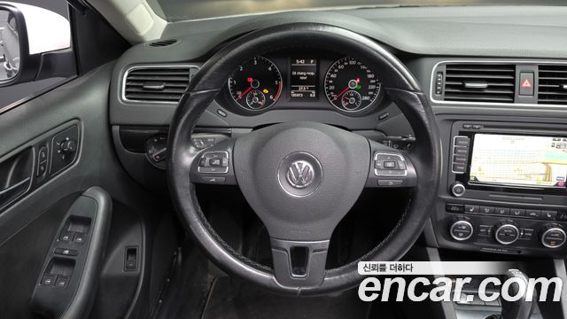 Volkswagen Jetta 2.0 TDI 6th 2014 — фото 13