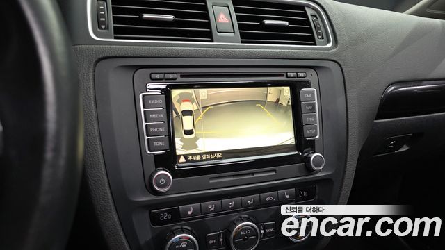 Volkswagen Jetta 2.0 TDI 6th 2014 — фото 15