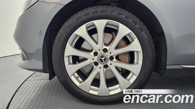 Mercedes-Benz E-Class (W213) E300 4MATIC Exclusive 2019 — фото 5