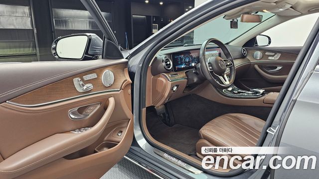 Mercedes-Benz E-Class (W213) E300 4MATIC Exclusive 2019 — фото 10