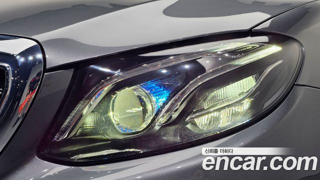 Mercedes-Benz E-Class (W213) E300 4MATIC Exclusive 2019 — фото 22