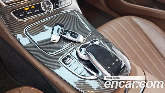 Mercedes-Benz E-Class (W213) E300 4MATIC Exclusive 2019 — фото 32