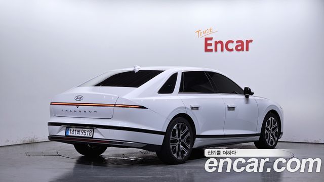 Hyundai Grandeur (GN7) 3.5 LPG 2WD Exclusive 2023 — фото 2