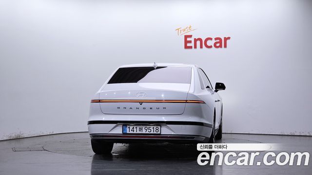 Hyundai Grandeur (GN7) 3.5 LPG 2WD Exclusive 2023 — фото 4