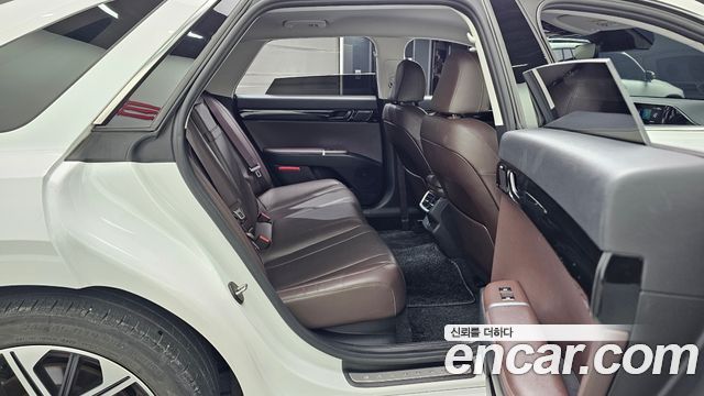 Hyundai Grandeur (GN7) 3.5 LPG 2WD Exclusive 2023 — фото 12