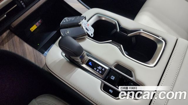 Lexus LM (II) 500h Executive 2025 — фото 9
