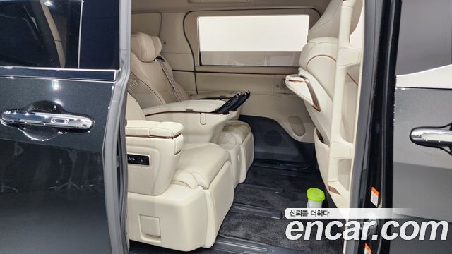 Lexus LM (II) 500h Executive 2025 — фото 11